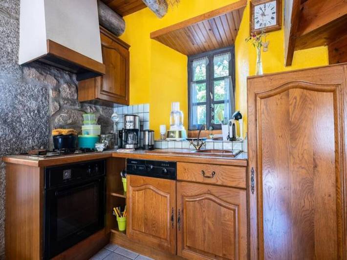 Gîte pour 4 personnes, avec piscine et terrasse dans Peyre-en-Aubrac - 4