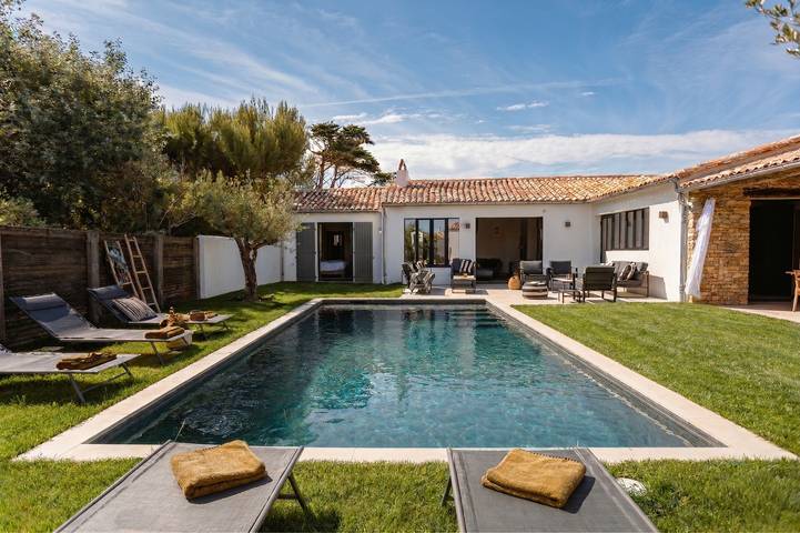 Location de vacances pour 10 personnes, avec terrasse et jardin à Saint-Clément-des-Baleines - 2