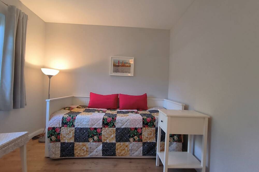 Inger: Modernes Ferienhaus mit Terrasse und Gartennutzung - Ferienhaus Inger in Tarp, Grünes Binnenland