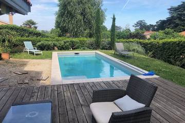 Location de vacances pour 8 personnes, avec terrasse et jardin à Saint-Cyr-au-Mont-d'Or