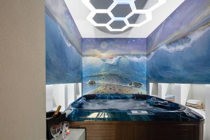 Ferienwohnung für 4 Personen, mit Balkon und Whirlpool sowie Terrasse und Sauna
