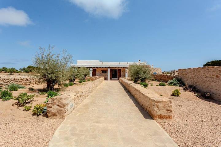 Casa rural para 6 personas, con jardín además de terraza y vistas en El Pilar de la Mola - 3
