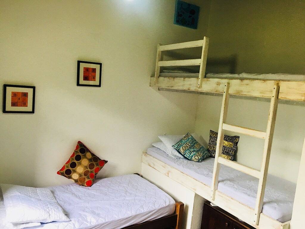 Refurbished House - Bar Of Sahy, 2 Suiten Mit Luft, Condominium Geschlossen, Loc. Täglich in São Sebastião, Região Metropolitana do Vale do Paraíba e Litoral Norte