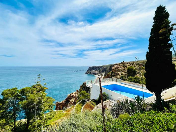 Holiday apartment for 3 people, with garden and pool - 1