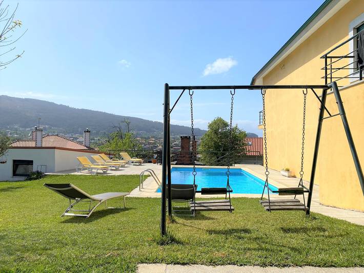 Location de vacances pour 5 personnes, avec jardin dans Venade - 2