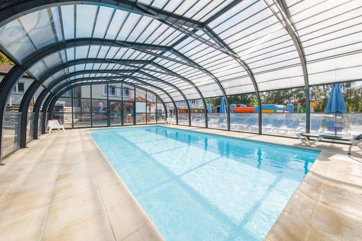 Camping pour 4 personnes, avec Terrasse et Piscine