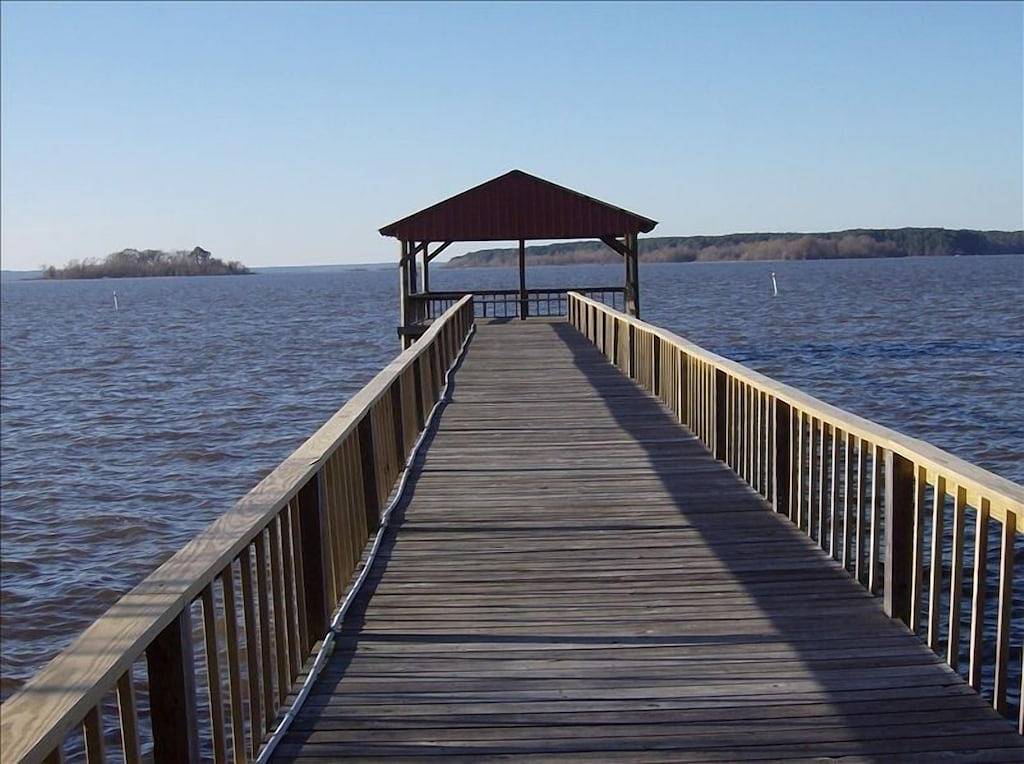 3/2 Haus mit fantastischer Aussicht und Ihrem eigenen privaten Pier. in Zwolle (USA), Toledo Bend Reservoir
