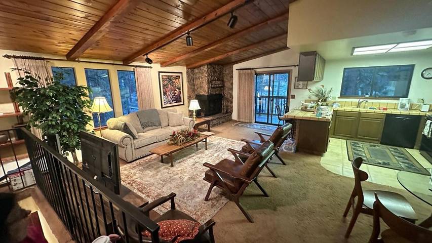 Ferienhaus für 8 Personen, mit Terrasse und Sauna sowie Pool und Ausblick, mit Haustier - 1