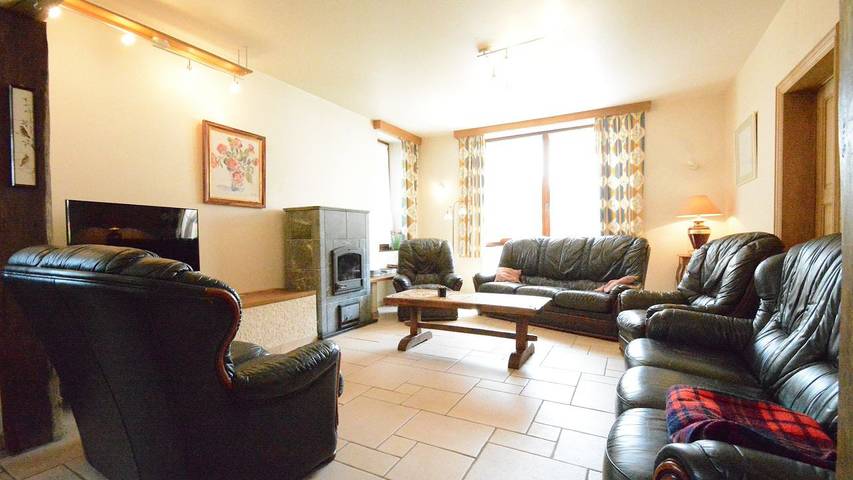 Maison de vacances pour 14 personnes, avec jardin et terrasse à Daverdisse