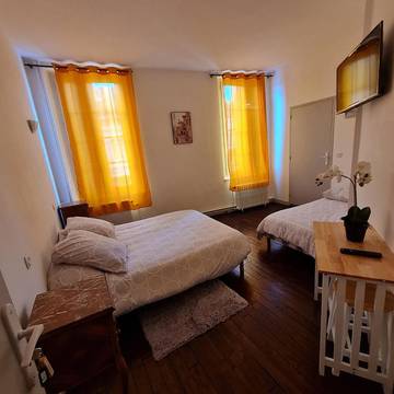 Hôtel pour 2 personnes, avec terrasse et vue dans Pont-sur-Yonne
