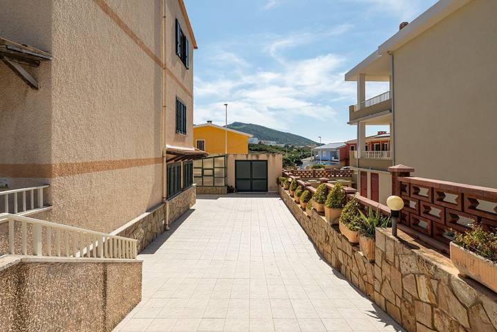 Gîte pour 9 personnes, avec balcon/terrasse, animaux acceptés à Castelsardo - 4