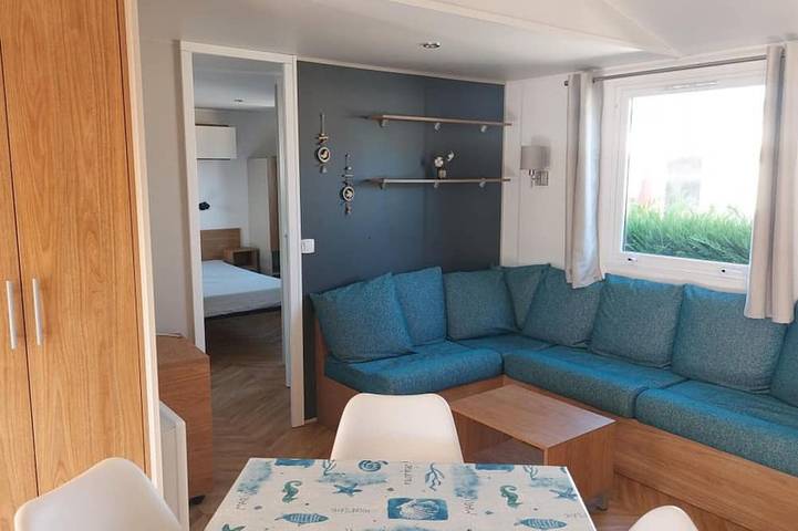 Mobil home pour 4 personnes dans Sireuil