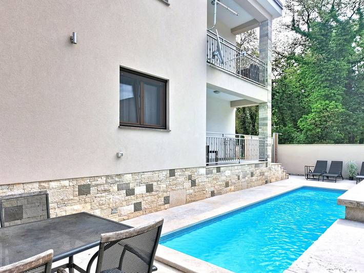 Apartament wakacyjny dla 5 osób, z taras i ogród, zwierzęta dozwolone w Kanegra