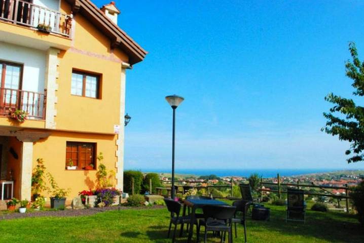 Casa rural para 3 personas, con Terraza y Jardín en Bareyo - 4