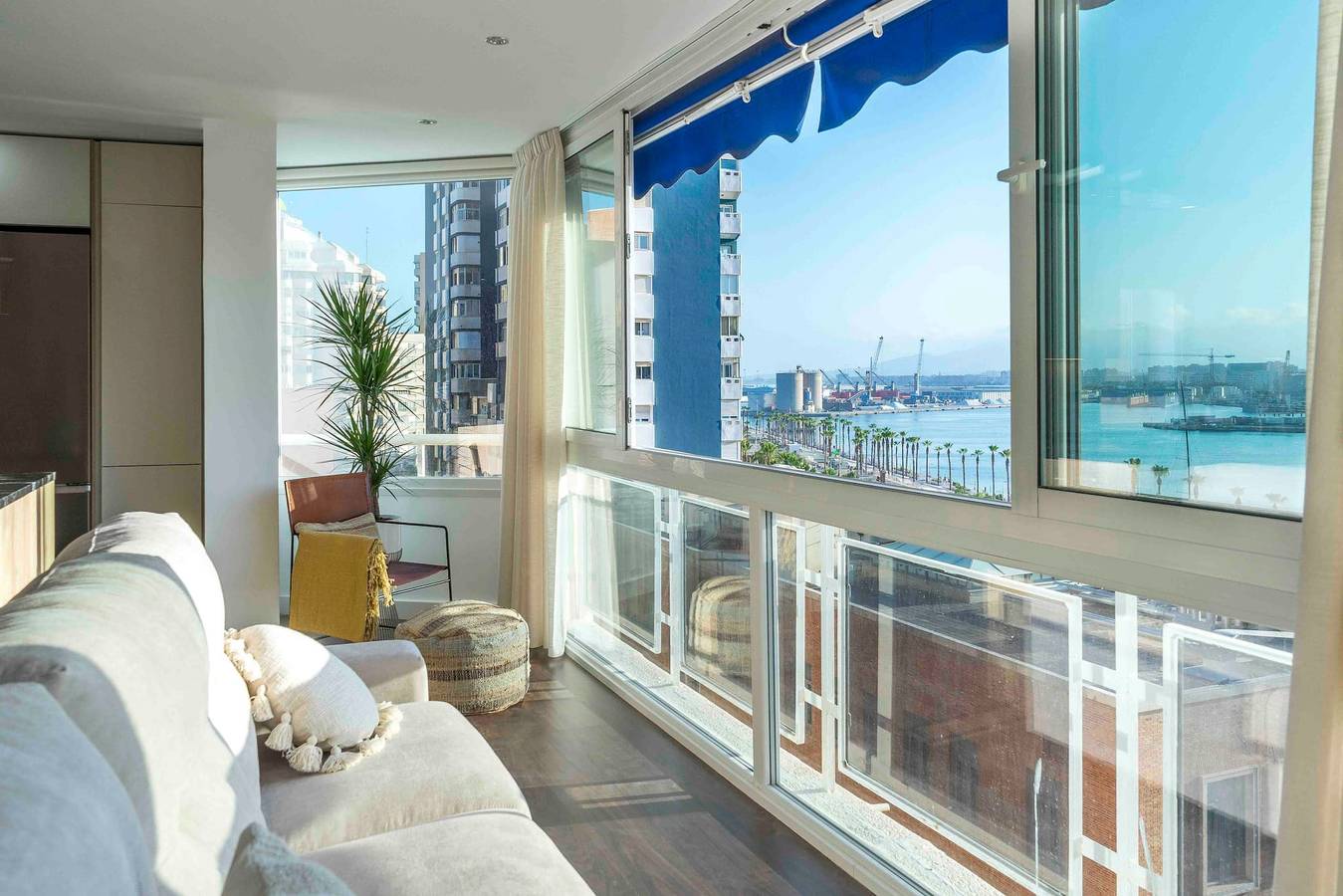 Hel lägenhet, Hermoso piso con vistas al mar by Sharingco  in Playa de la Malagueta, Malaga