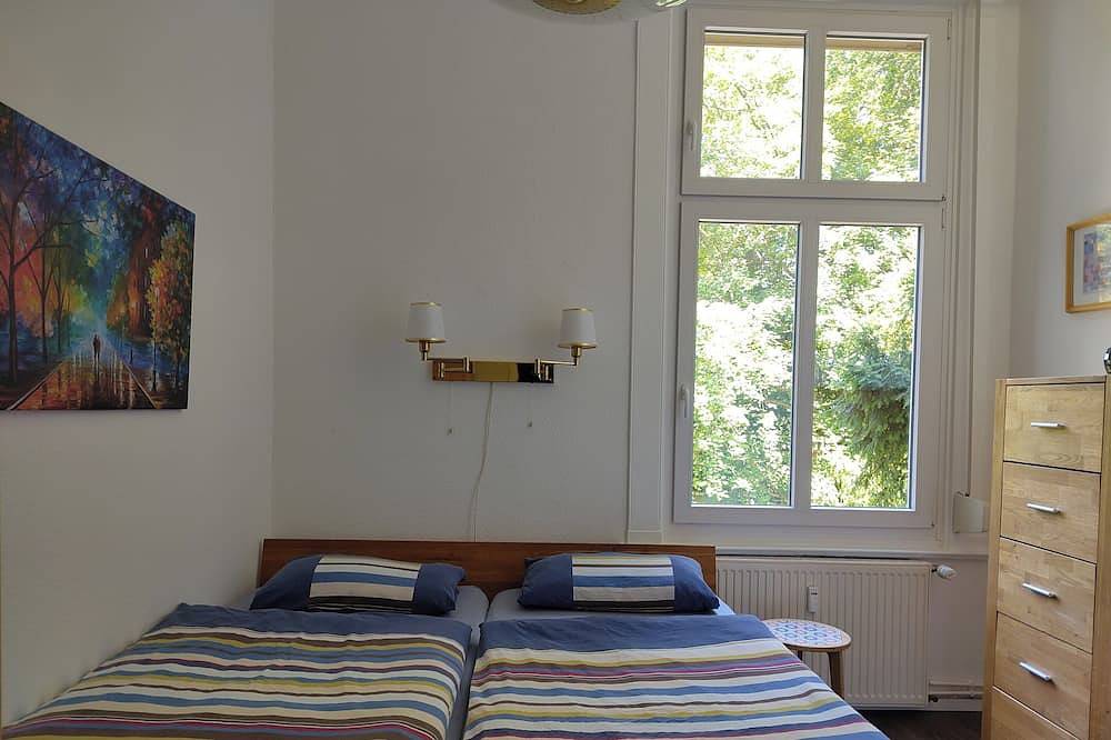 Hübsche moderne Ferienwohnung in historischer Villa direkt am Thüringer Wald in Tabarz, Rennsteig