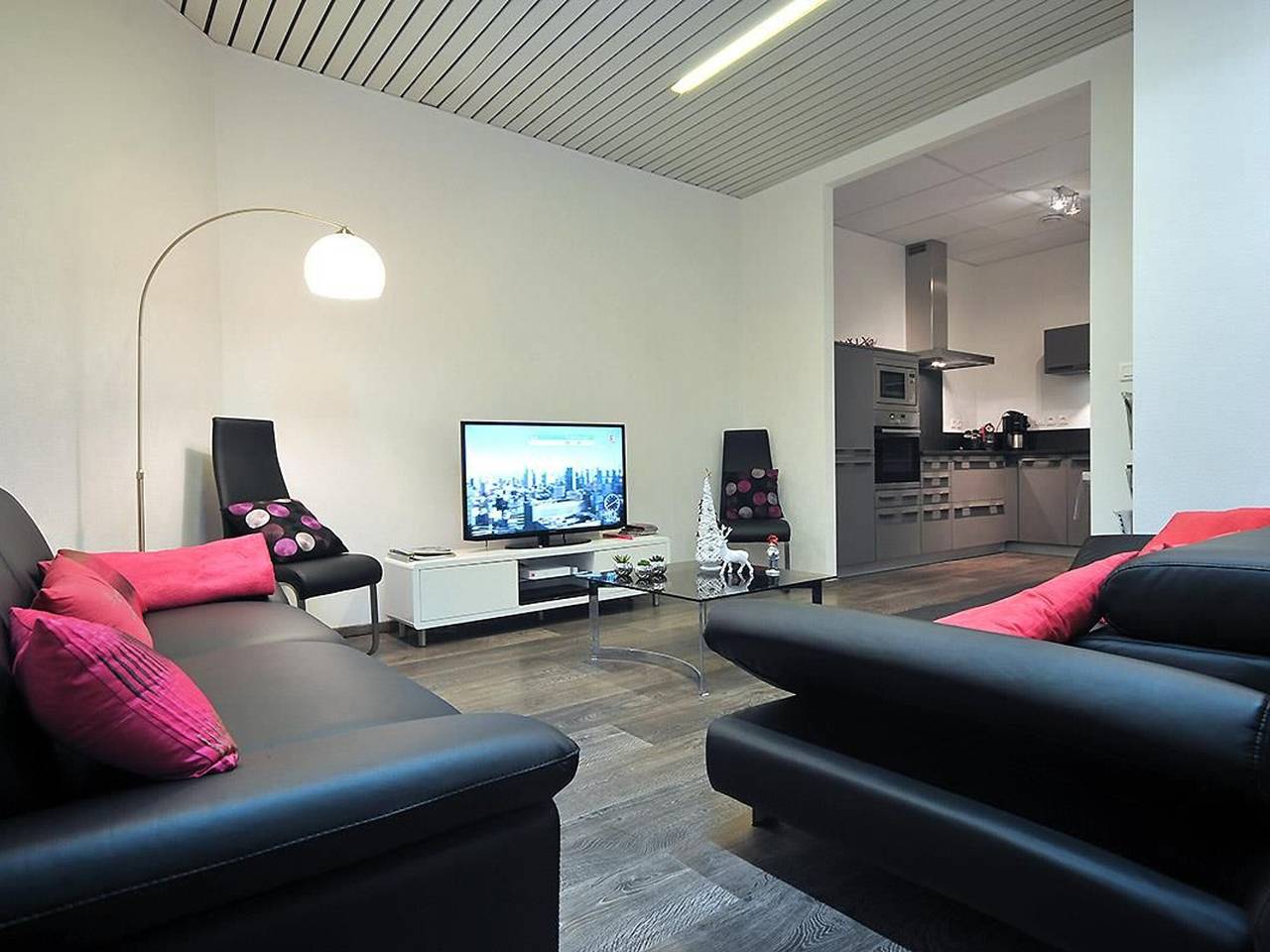 Ganze Wohnung, Geräumige, renovierte Wohnung im Herzen von Colmar, 3 Schlafzimmer, Parkplatz, ruhige Lage in Colmar, Colmar und Umgebung