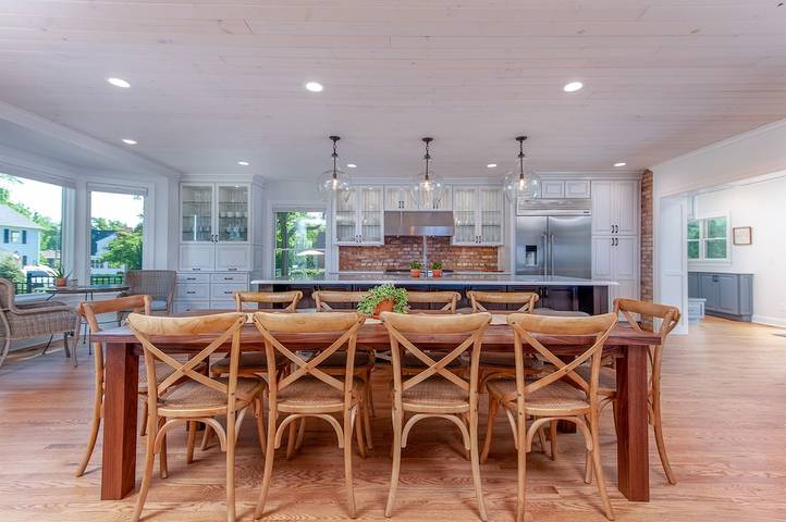 Vacation rental for 12 people, with balcony and hot tub in South Haven