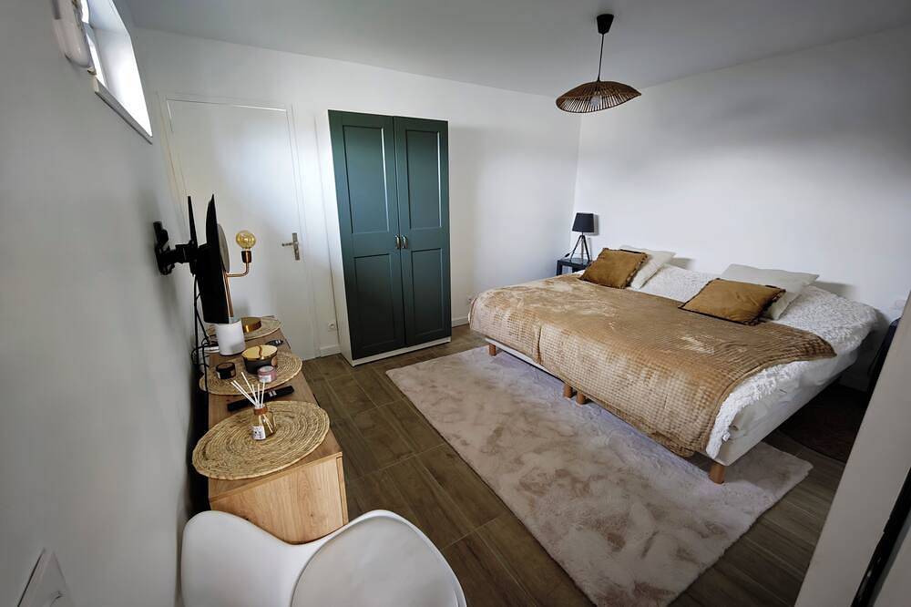 Bambou Zen Room, where we slow down, rest and breathe. in Rang-du-Fliers, Montreuil region