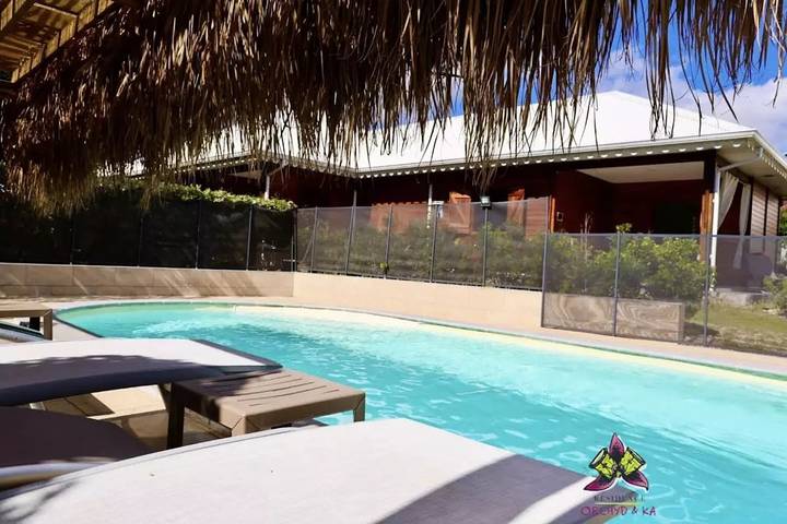 Camping für 2 Personen, mit Pool und Garten in der Karibik