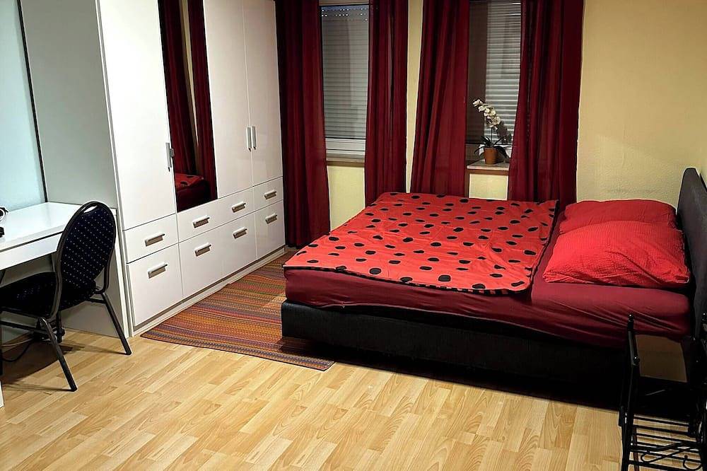 Ganze Wohnung, Großes Apartment für 3-10 Personen nahe Halle und Leipzig in Landsberg (Saalekreis), Saale-Unstrut Region