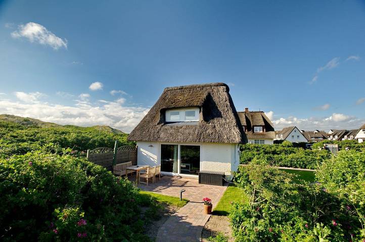 Ferienhaus für 4 Personen, mit Terrasse und Garten in Wenningstedt - 2