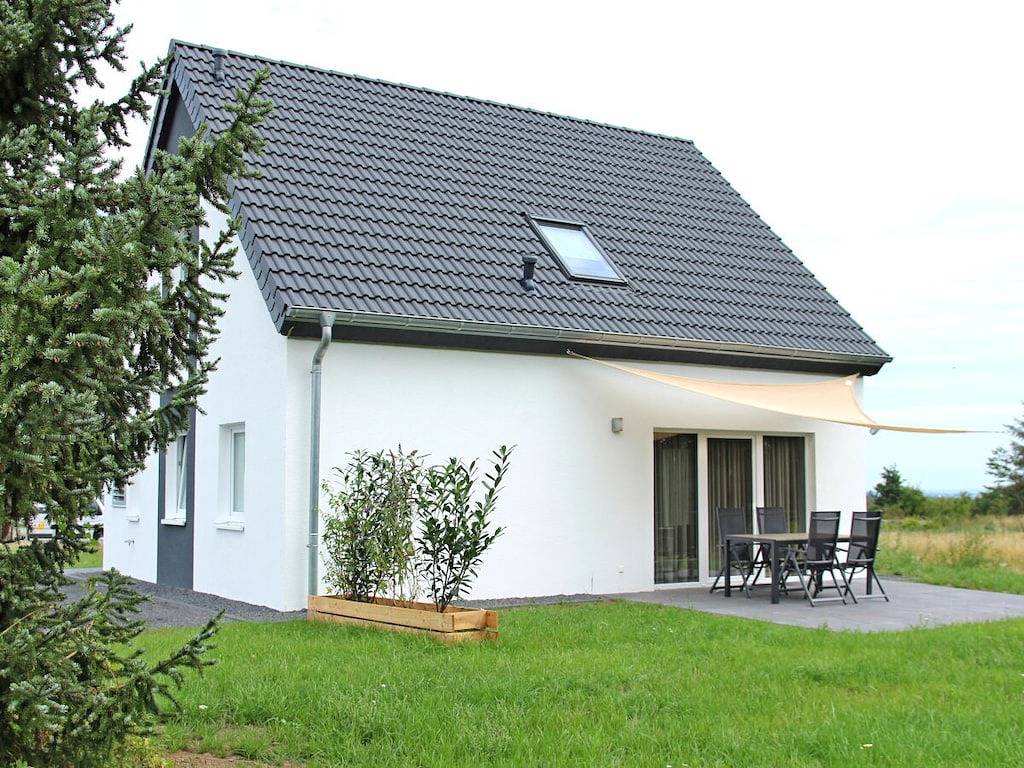 Ferienwohnung mit 3 Schlafzimmer in Gillenfeld, Vulkaneifel