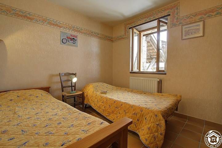 Location de vacances pour 6 personnes, avec jardin dans Magnieu - 4