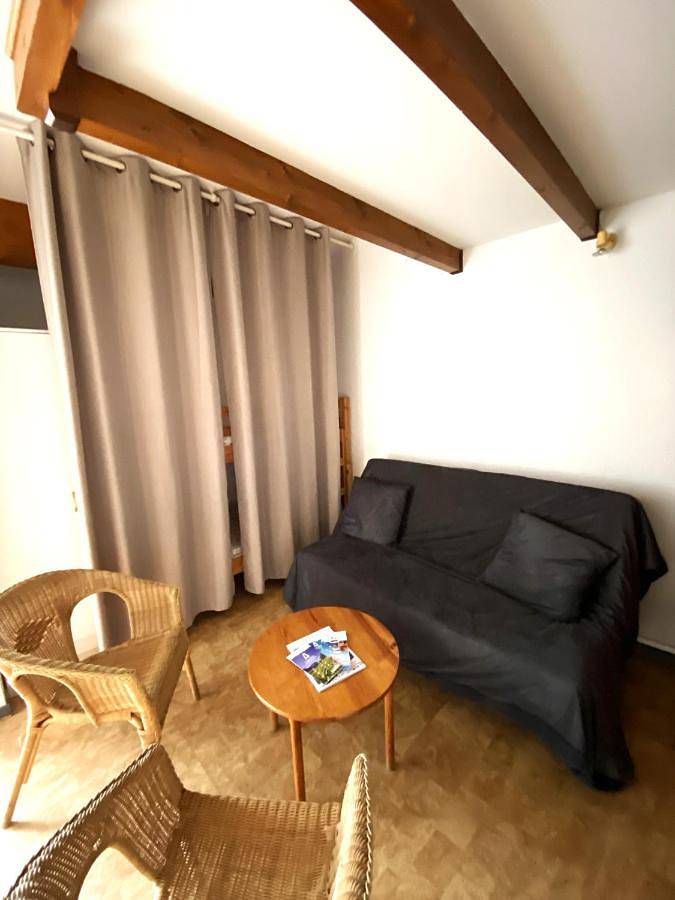 Gîte pour 5 personnes, avec vue et balcon dans Bains Du Couloubret - 2