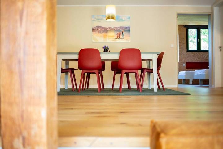 Ferienwohnung für 6 Personen, mit Terrasse und Garten sowie Sauna, mit Haustier in Templin