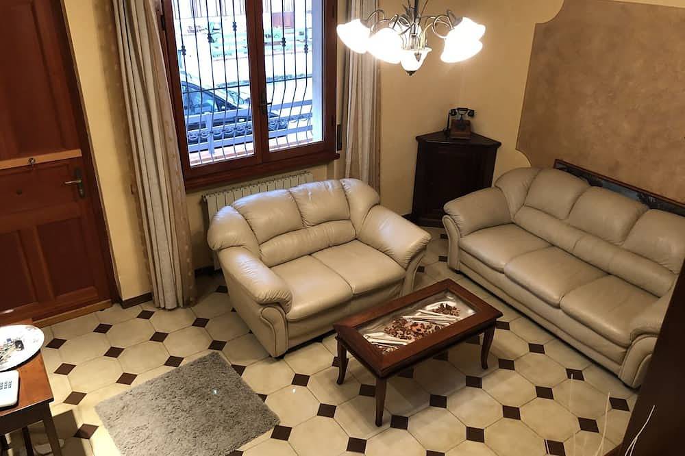 Villetta a Torre del Lago /Viareggio a due passi dal teatro lago vicino al Mare in Torre del Lago Puccini, Viareggio