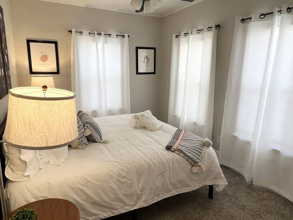 Near St. Joseph Hospital - Large Fenced Lot W/ W&D in Wichita, Kansas