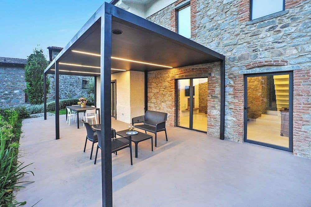 Neu!Moderne Villa,„ Endless Infinity Pool;Bergblick; zu Fuß zu den Einrichtungen in San Romano in Garfagnana, Garfagnana