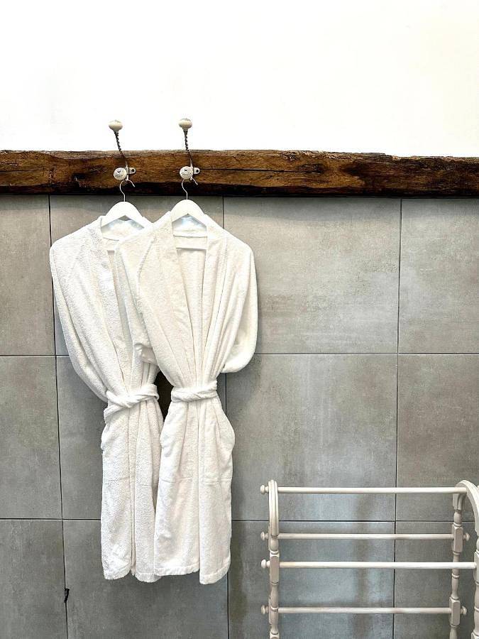 Chambre d’hôte pour 16 personnes, avec terrasse ainsi que piscine et jardin, adapté aux familles en Gironde - 2