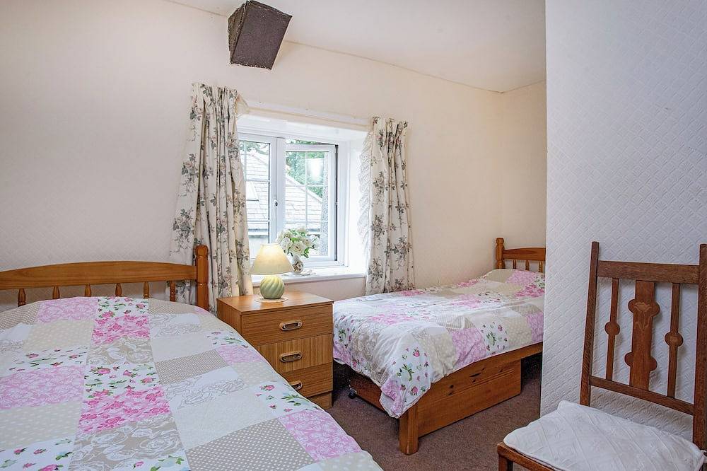 East Hook Holiday Cottages - Clover Cottage in Devon