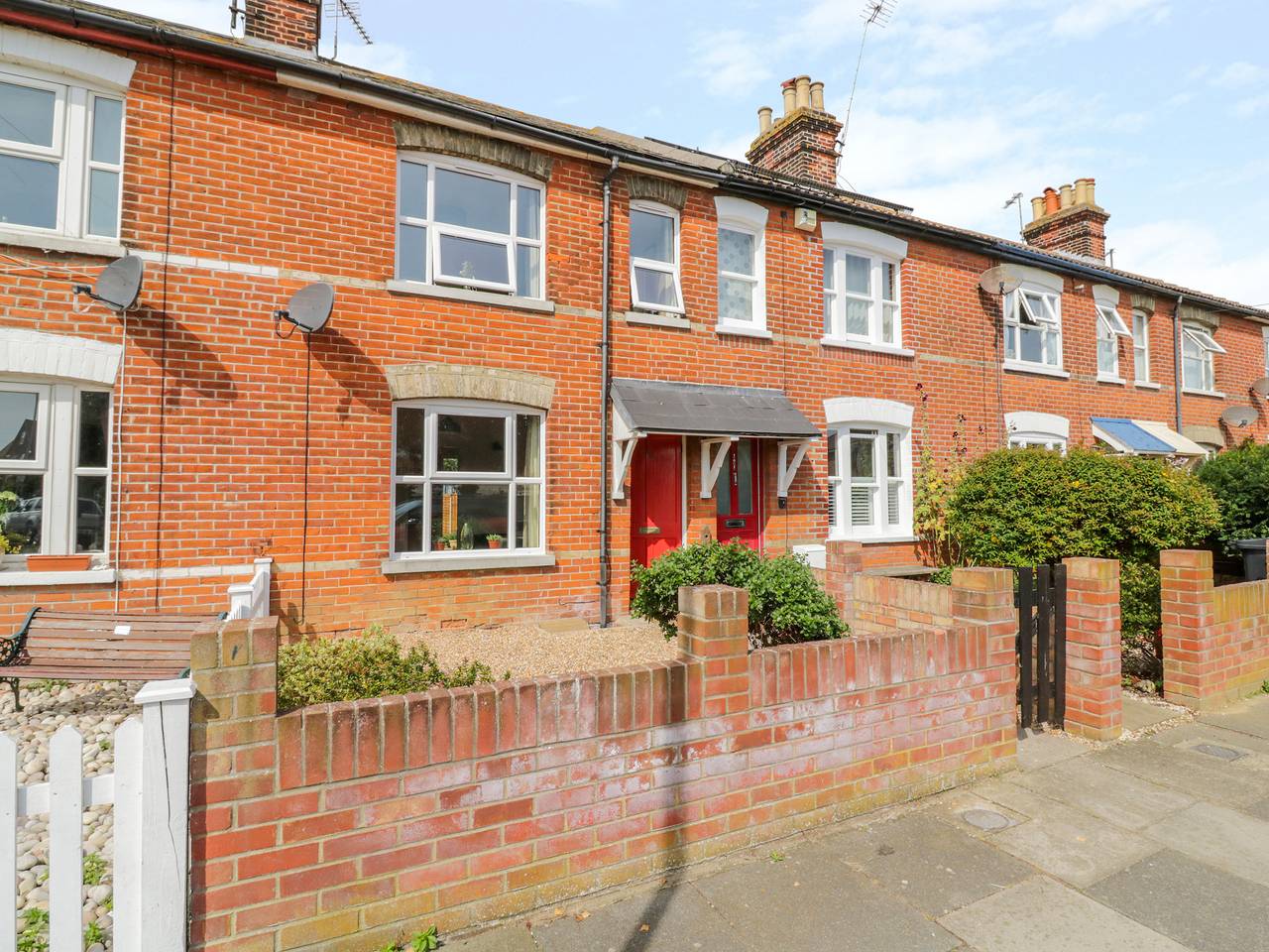 Sea View Cottage in Frinton on Sea, Frinton and Walton