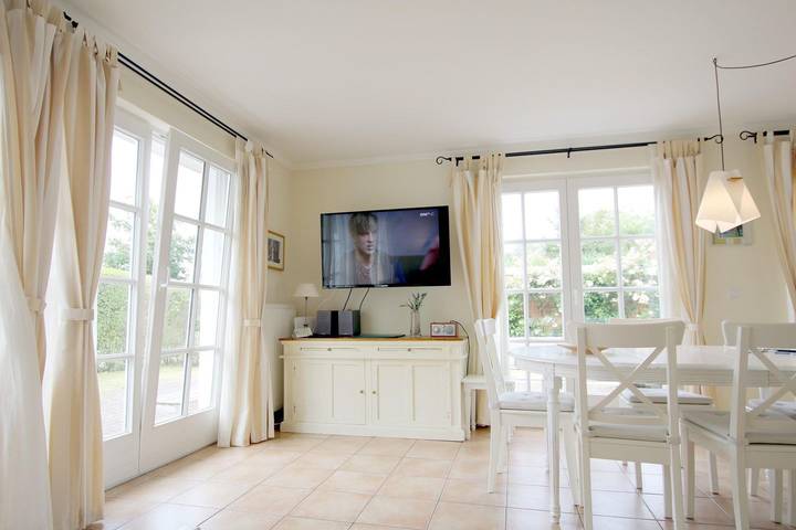 Haushälfte mit 4 Zimmern in Wyk auf ca. 120m² mit Garten und Terrasse in Wyk auf Föhr (Stadt), Wyk auf Föhr