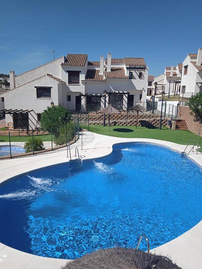 Casa rural para 4 personas, con Balcón y Terraza además de Jardín y Piscina para niños en El Garrobo