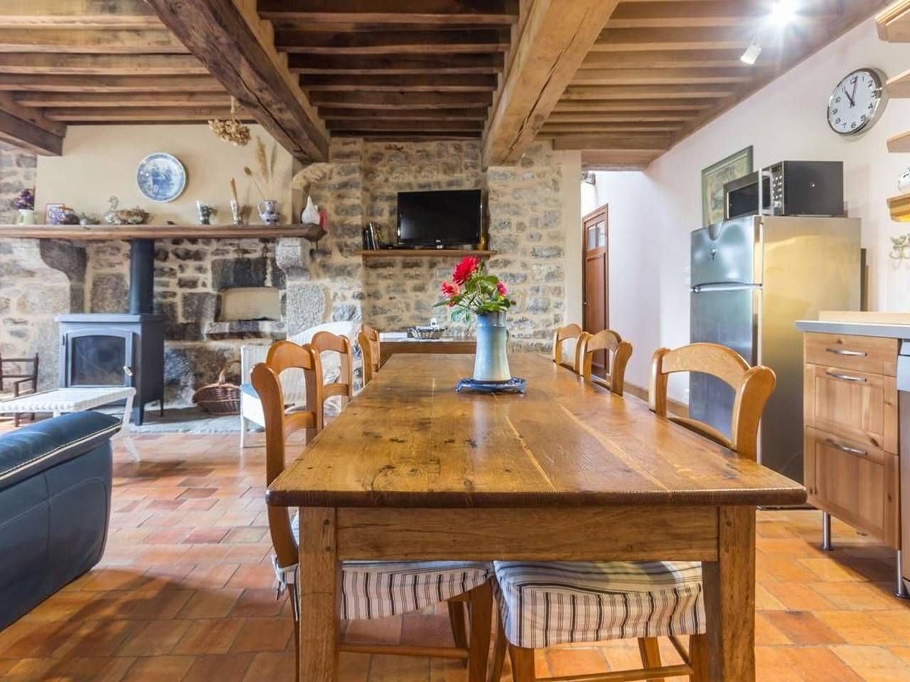 Charmantes Haus im Morvan mit Garten, Internet über Glasfaser, ideal für Familien in Lormes, Naturpark Morvan
