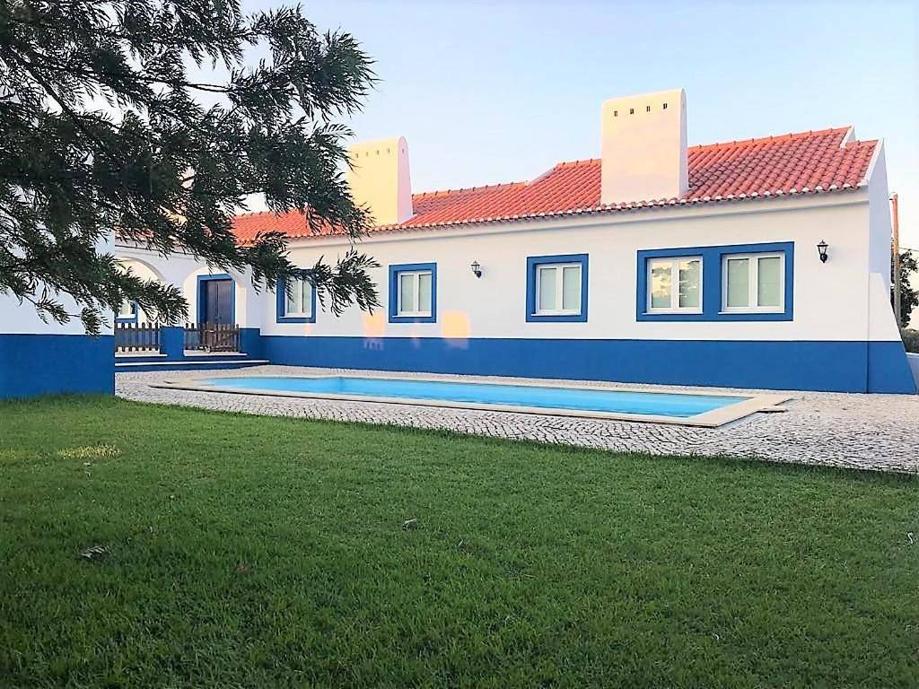 Villa with Private Pool in Coruche, Fajarda e Erra, Distrito de Santarém