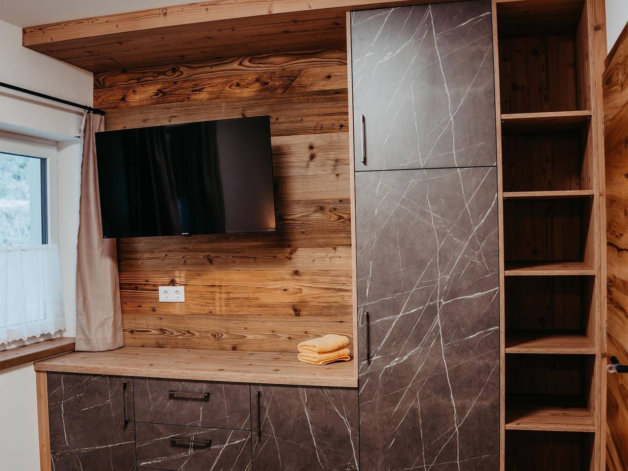 Ganze Ferienwohnung, Ferienwohnung Sabine - Ferienwohnung "Rote Wand" in Kreuzeckgruppe, Flattach