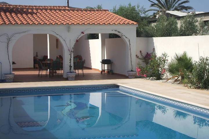 Casa rural para 11 personas, con jardín en Huércal-Overa