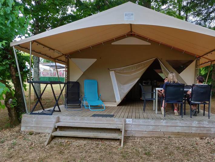 Tente pour 5 personnes, avec bassin pour enfant en Dordogne - 3