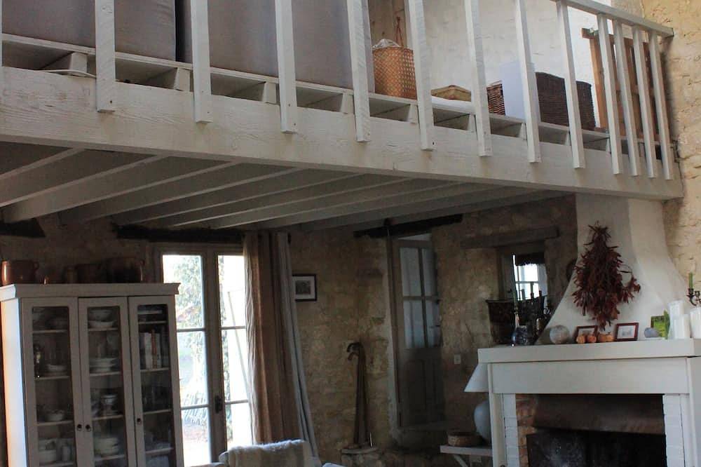 Character Haus, alte Scheune in Viens, Regionaler Naturpark Luberon