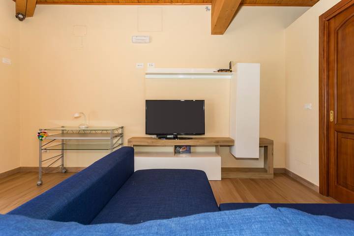 Maison de Vacances Casetta delle Rose avec A/C et Wi-Fi in Viagrande, Etna