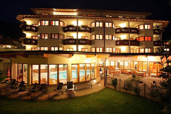 Hotel für 3 Personen, mit Terrasse und Whirlpool sowie Garten und Kinderpool