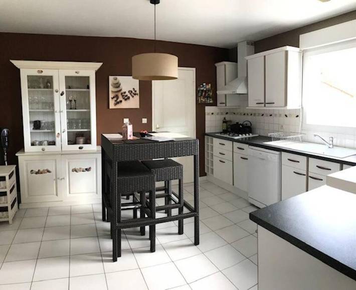 Gîte pour 10 personnes, avec vue ainsi que jardin et terrasse à Châtillon-sur-Cher - 3