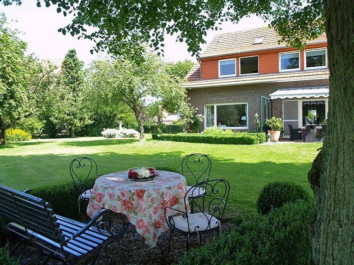 Ferienhaus für 2 Personen, mit Garten und Terrasse in Minsen