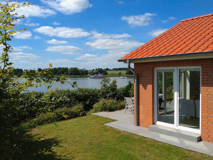 Ferienhaus für 6 Personen, mit Sauna und Seeblick sowie Garten, mit Haustier in Kosel