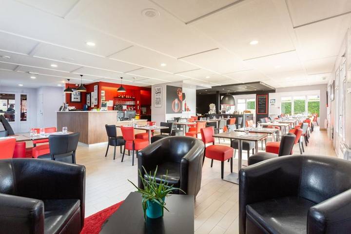 Hôtel pour 2 personnes, avec terrasse, animaux acceptés à Issoudun - 2